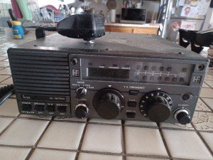 ICOM IC-M700 RADIO with  MIC For Parts OR REPAIR