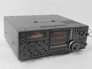 Icom IC-R9000 Ham Radio Communications Receiver (SN 01525, very nice)