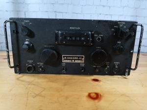 VINTAGE COLLINS R-648 / ARR-41 HAM RADIO SHORTWAVE RECEIVER