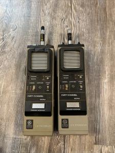 Vintage GE C.B. transceiver Radios model 3-5976A