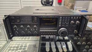 ICOM IC-R9000 Communication Receiver 100KHz- 2000MHz Serial #01070