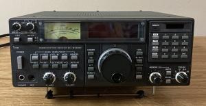 ICOM IC-R7000 HF, VHF, UHF Wide Band Communication Receiver.  Works great!