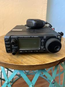Icom IC-706MKIIG Amateur HF/VHF/UHF transceiver Radio Used With Mic