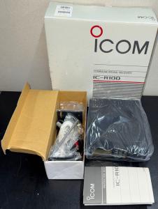 Icom Communications Receiver IC-R100