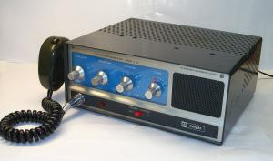 Very Vintage 1964 Knight C-22 CB Radio