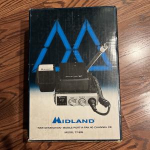 Midland 77-805 - 40 Channel CB Radio Portapak Vintage 1980s -OPEN BOX. READ DESC