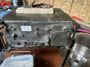 RT-524/ VRC military WORKING Vietnam War Jeep Radio M151, humvee (NO RETURNS)
