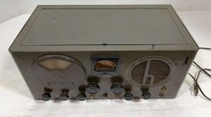 Vintage  Hallicrafters Sky Champion S-20R Ham Radio