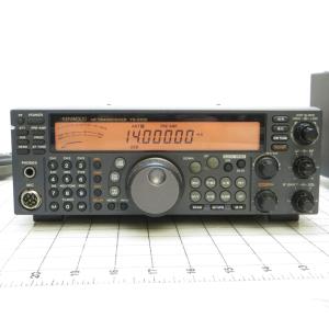 Kenwood HF Transceiver Radio TS-570D w/ Mic & Power Cables