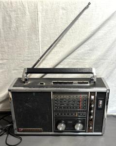 Vintage SEARS WAYFARER 8227 6 Channel Shortwave AM FM Radio WORKS SEE VIDEO