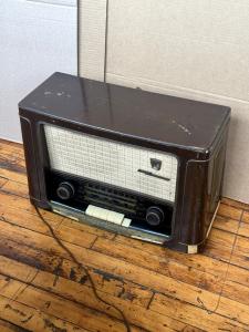 Vintage Grundig Majestic 2035 Shortwave BC AM FM Phono Tube Radio Receiver