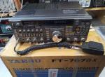 Yaesu FT-767GX HF amateur radio transceiver with built in power supply and mic