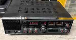 Realistic Navajo TRC-457 CB Base Station Powers On Vintage SSB AM Radio