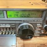 ICOM IC-735 HF Amateur Radio Transceiver WORKS - READ