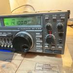 ICOM IC-735 HF Amateur Radio Transceiver WORKS - READ