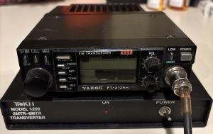YAESU FT-212RH 100W 2m FM TRANSCEIVER + TOKIIMODEL 12092MTR/Tested