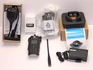 Motorola APX 6000 UHF Radio 450-520 MHz P25 PHASE I & II TDMA AES WIFI TAGS LOT