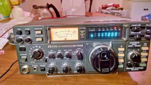 ICOM IC-745 HF  Radio Transceiver  IC 745 asis .1-30 mhz general coverage 100w