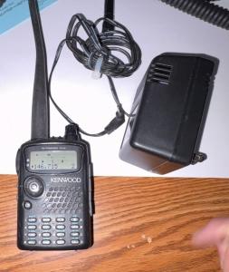 kenwood th-f6a tri-band 2m/220/440 with HF Receive tested/working with extras.