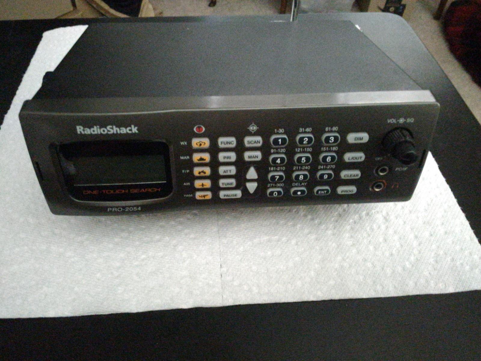 Radio Shack Pro 2054 Scanner with Stand & Power