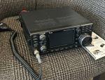 ICOM IC-7300 HF 50 mHz Amateur Ham Radio Transceiver & Microphone & Book