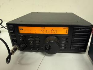ICOM IC-707 HF Transceiver + Mic + Instruction Manual / Schematic Diagram