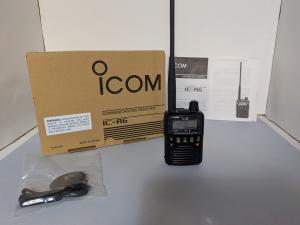 Icom IC-R6 Communications Receiver / Scanner