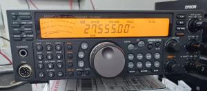 Kenwood TS-570D HF Amateur Radio Transceiver