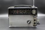 General Electric Solid State AM/FM Radio VTG World Monitor Radio