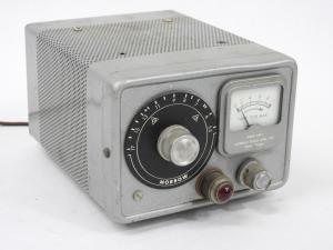 Morrow CM-1 Vintage Civil Defense Broadcast Tube Radio Receiver (powers up)