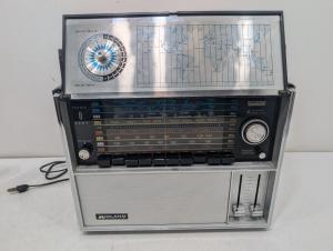 Vintage Midland International AM FM Shortwave 8 Band Model 10-558 Portable 