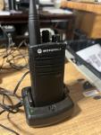 1- Motorola RDU4100 RDX Series UHF Two-Way Radio Walkie Talkie /w Charger