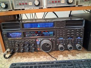 Yaesu FTdx5000 200W HF/50MHz Transceiver / SM5000 / Box / Extras - NICE
