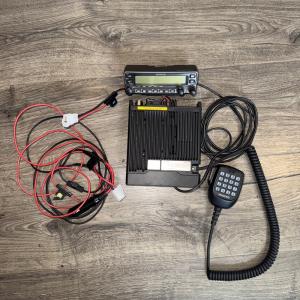 Kenwood TM-V71A Dual Band 144/440 MHz Transceiver