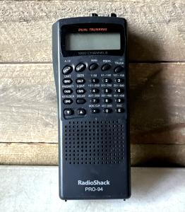 Radio Shack PRO-94 Dual Trunking Handheld Scanner 1000 Ch. Working No Antenna