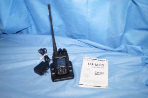 ALINCO DJ-MD5 VHF/UHF Dual Band Handheld With EDC-314 Charger
