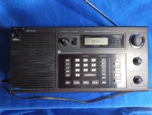 Uniden World  Radio CR-2021 HAM Radio AM/FM Longwave/Shortwave Scanner 