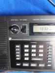 Uniden World  Radio CR-2021 HAM Radio AM/FM Longwave/Shortwave Scanner 