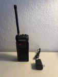UNIDEN BEARCAT BC200XLT 200 CHANNEL HANDHELD RADIO SCANNER 800MHZ W/ AC ADAPTER
