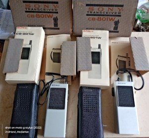 VINTAGE WORKING PAIR SONY TRANSCEIVER CB 801W RADIOS: BOXES MANUALS CASES JAPAN