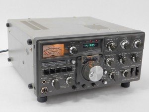 Kenwood TS-820S Vintage Ham Radio Tube Hybrid Transceiver (needs a little work)