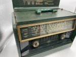 Hallicrafters TW-500 Multi-band Transoceanic Portable Radio, booklet Powers on!