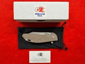 RICK HINDERER XM-24 4.0, M390 STONEWASH WHARNCLIFFE BLADE, FDE SCALE (847)