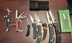 VINTAGE FROST FLYING FALCON STAINLESS ROSTFREI 8 KNIVES  SWISS ARMY TYPE KNIVES