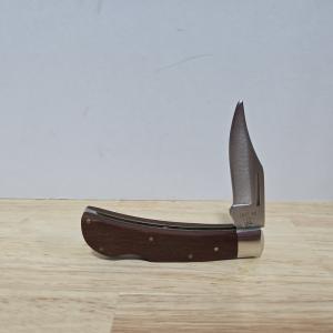 Vintage Case XX P1051 1/2 L SSP Lockback Folding Pocket Knife Made In USA 1984