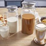 68 oz Glass Pitcher with Lid and Spout