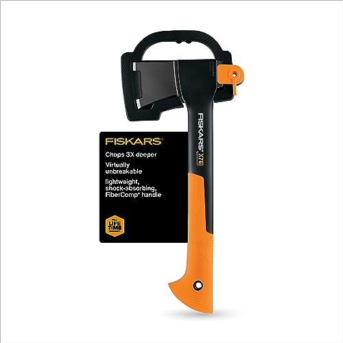 Wood Splitting Hatchet - Fiskars X7