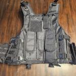 YAKEDA Adjustable Tactical Airsoft Vest in Black