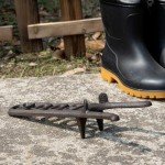 Rustic Heavy-Duty Cast Iron Boot Jack Remover