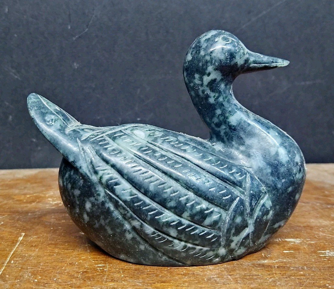 Inuit Black Soapstone Duck Bird Carving 4.5